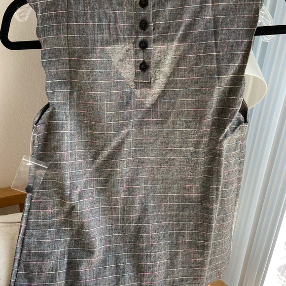 ModCloth unique scalloped sleeveless top - Picture 3 of 6